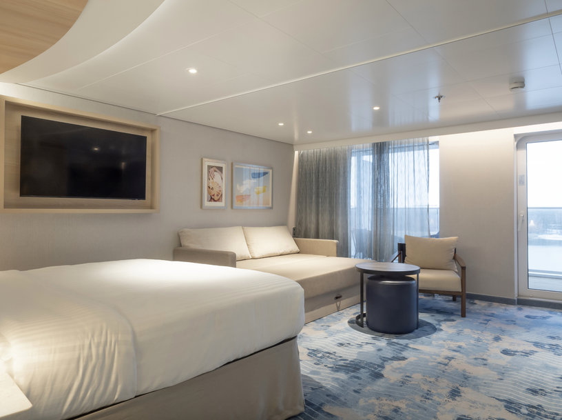 ICON OF THE SEAS: HELLA MARINE EQUIPS THE FIRST-OF-ITS-KIND VACATION WITH LIGHTING PRODUCTS